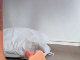 Sassy-girl  live sex cam