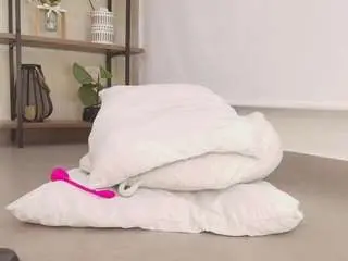 Sassy-girl  live sex cam