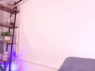 Sassy-girl  live sex cam