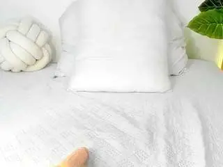 Carolbrowm  live sex cam