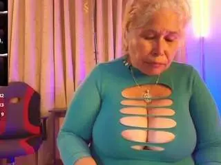 Girlamada  live sex cam