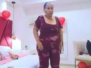 Girlamada  live sex cam