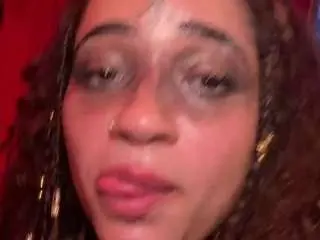 Hannamiills  live sex cam