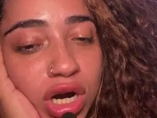 Hannamiills  live sex cam