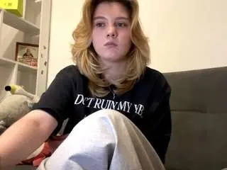 Latiaamonette  live sex cam