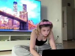 Latiaamonette  live sex cam