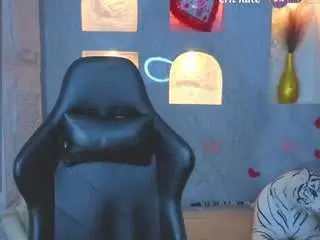 Ambar72-b  live sex cam