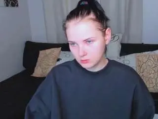 Leilashynest  live sex cam