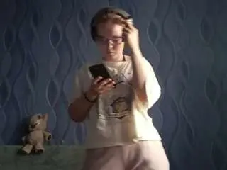 Cyndivaudrain  live sex cam