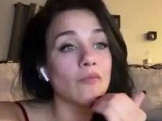 Holllydelight  live sex cam