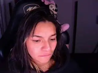 Mia-dollz  live sex cam