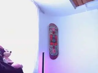Mia-dollz  live sex cam