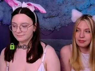 Shinykaya  live sex cam