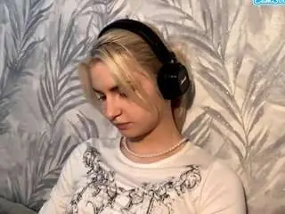 Simonaaguada  live sex cam