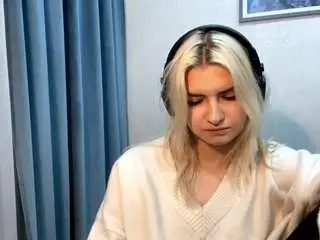 Simonaaguada  live sex cam