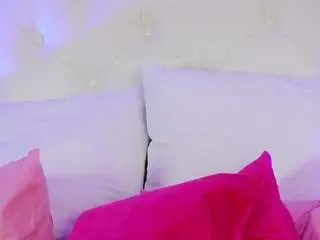 Yourbustygirl  live sex cam