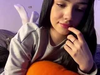 Carminabaruffa  live sex cam