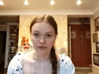 Madgerounsaville  live sex cam
