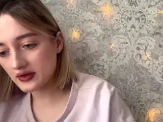 Yolandosenegal  live sex cam