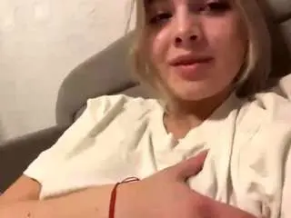 Aleasededinas  live sex cam