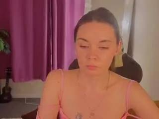 Foxy-well  live sex cam
