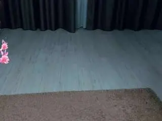 Svetlanabro  live sex cam