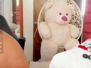 Tatikanyx  live sex cam