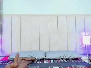 Trieximars  live sex cam