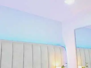 Trieximars  live sex cam