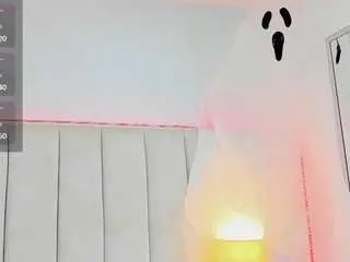 Trieximars  live sex cam