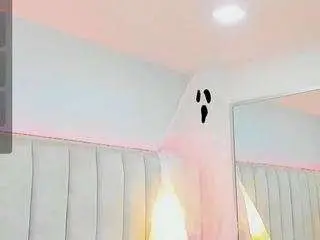 Trieximars  live sex cam