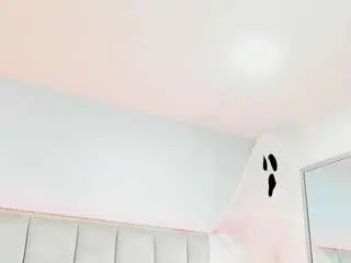 Trieximars  live sex cam