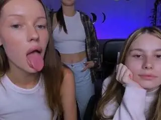 Ava-gllow  live sex cam