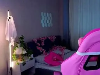 Juliashyy  live sex cam
