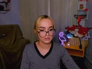 Mia-blazing  live sex cam