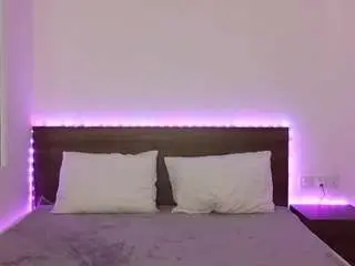 Redqueen888  live sex cam