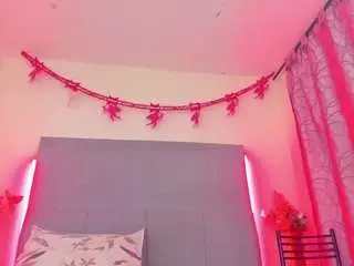 Scarlethit  live sex cam