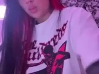 Uveuvede  live sex cam