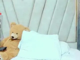 Madisondiiaz  live sex cam