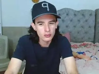 Selena-white  live sex cam