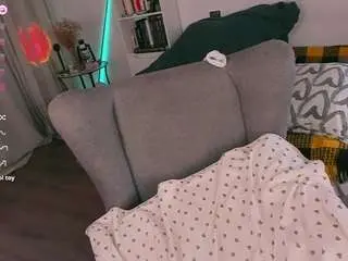 Alice-cuteperv  live sex cam