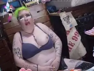 Curvykinkmilf  live sex cam