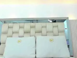 Ikia-lopezz  live sex cam