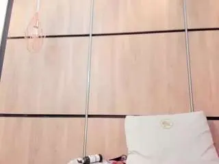 Ikia-lopezz  live sex cam