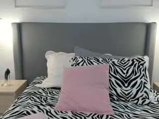 Madisonfoxn  live sex cam