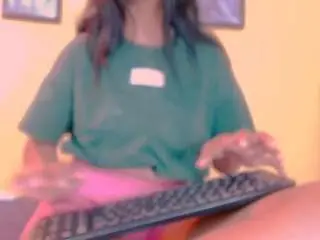 Skinnyyuliana18  live sex cam