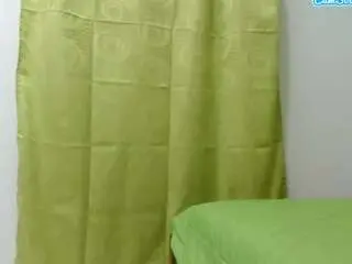 Skinnyyuliana18  live sex cam