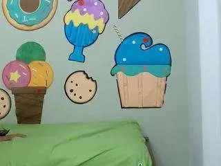 Skinnyyuliana18  live sex cam