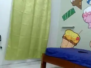 Skinnyyuliana18  live sex cam