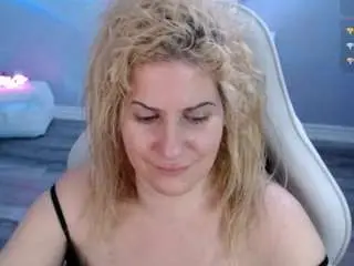 Bellastar84  live sex cam